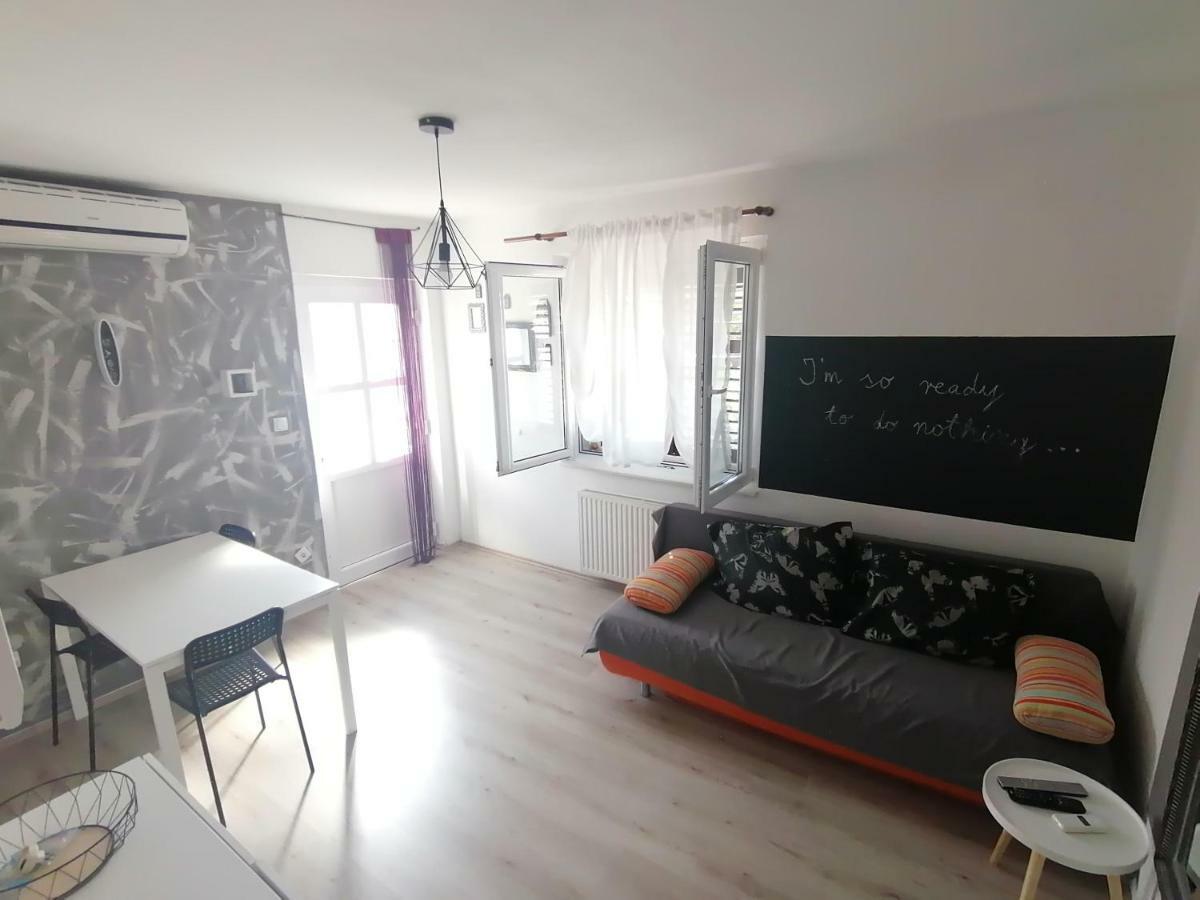 Apartments Bernarda, เยเซรา ภายนอก รูปภาพ